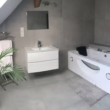 Apartman 3Kk 80 M2 S Virivkou A Saunou Jihlava Exterior photo